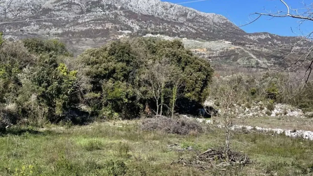 Prodaja, plac, 2023m², Bar, Crna Gora