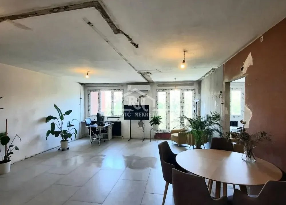 Sale, three bedroom apartment, 84m², Banjica, Voždovac Sve Podlokacije
