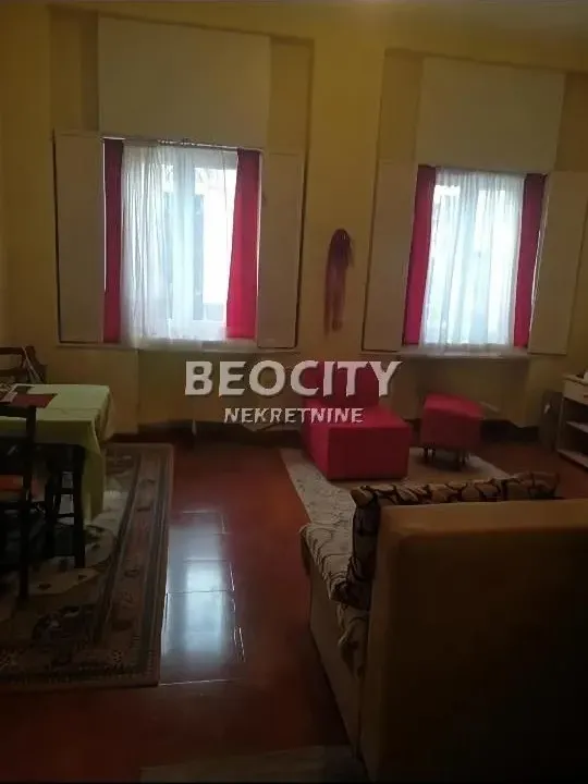 Izdavanje, jednosoban stan, 38m², Centar, Novi Sad