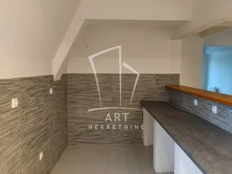 Izdavanje, kuća, 600m², Višnjička Banja, Palilula Sve Podlokacije - image 3