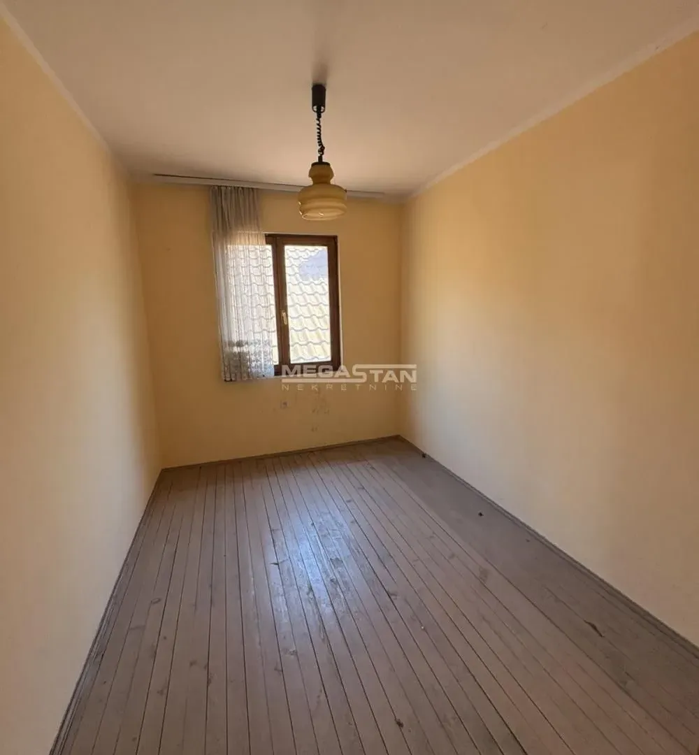 Prodaja, kuća, 414m², Mali Mokri Lug, Zvezdara Sve Podlokacije