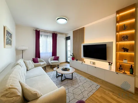 Rent, one bedroom apartment, 48m², City Kvart, Podgorica - image 2