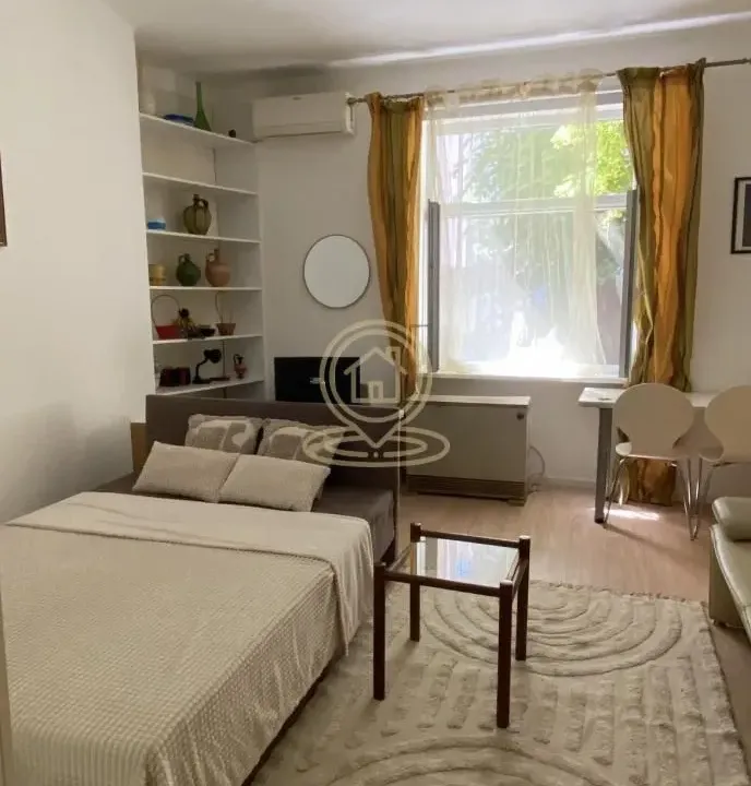 Rent, one bedroom apartment, 28m², Stari Grad, Beograd