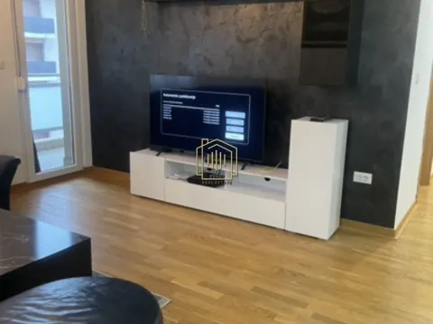 Izdavanje, dvosoban stan, 64m², City Kvart, Podgorica - image 4