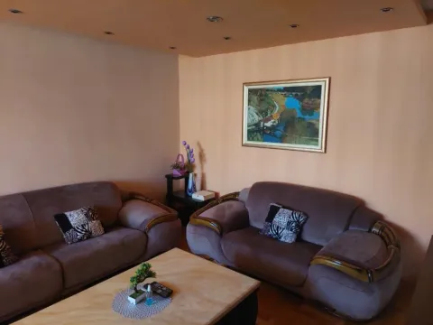 Izdavanje, stan, 63m2, Blok 6, Podgorica Izdavanje, stan, 63m2, Blok 6, Podgorica