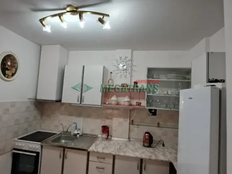 Izdavanje, četvorosoban stan, 100m², Novi Sad Sve Podlokacije, Novi Sad - image 10