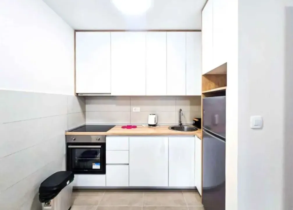 Izdavanje, jednosoban stan, 44m², Pobrežje, Podgorica