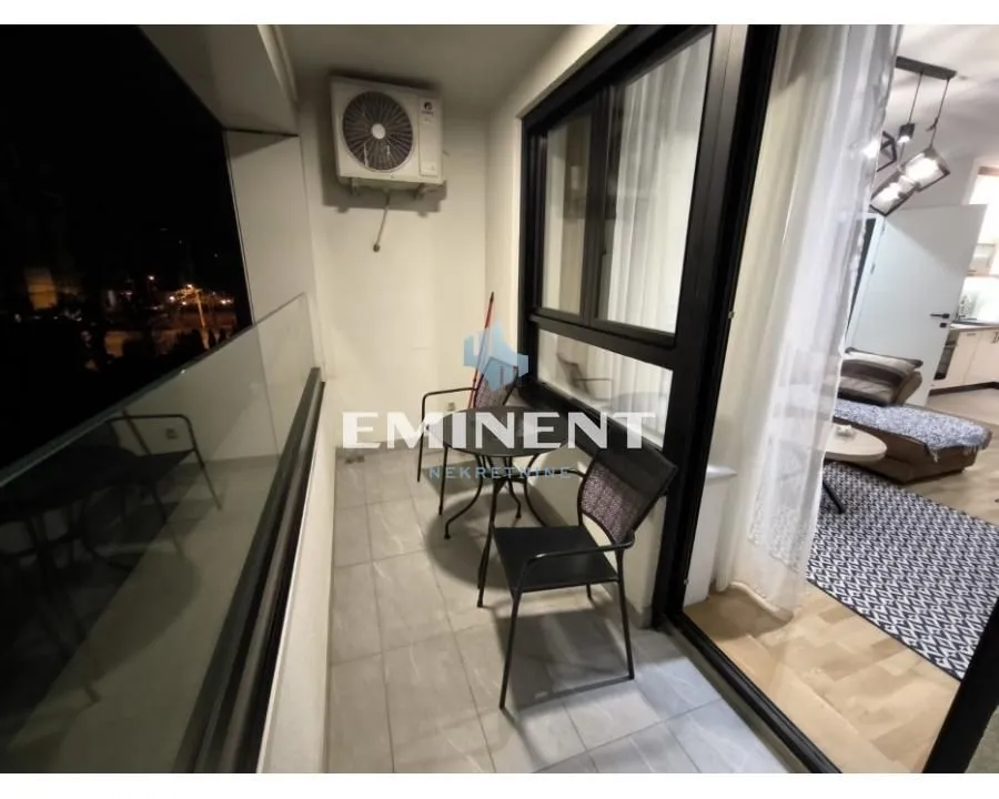Rent, three bedroom apartment, 60m², Južni Bulevar, Vračar Sve Podlokacije