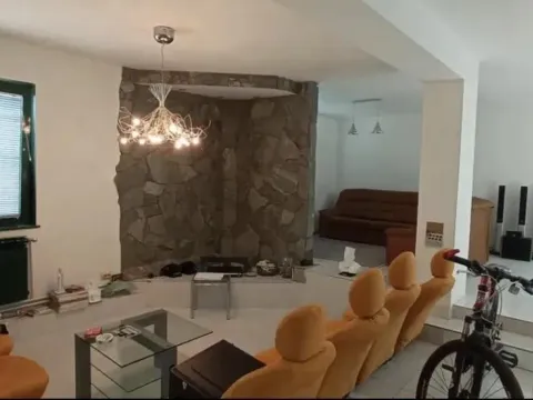 Sale, house, 173m², Kragujevac, Srbija - image 2