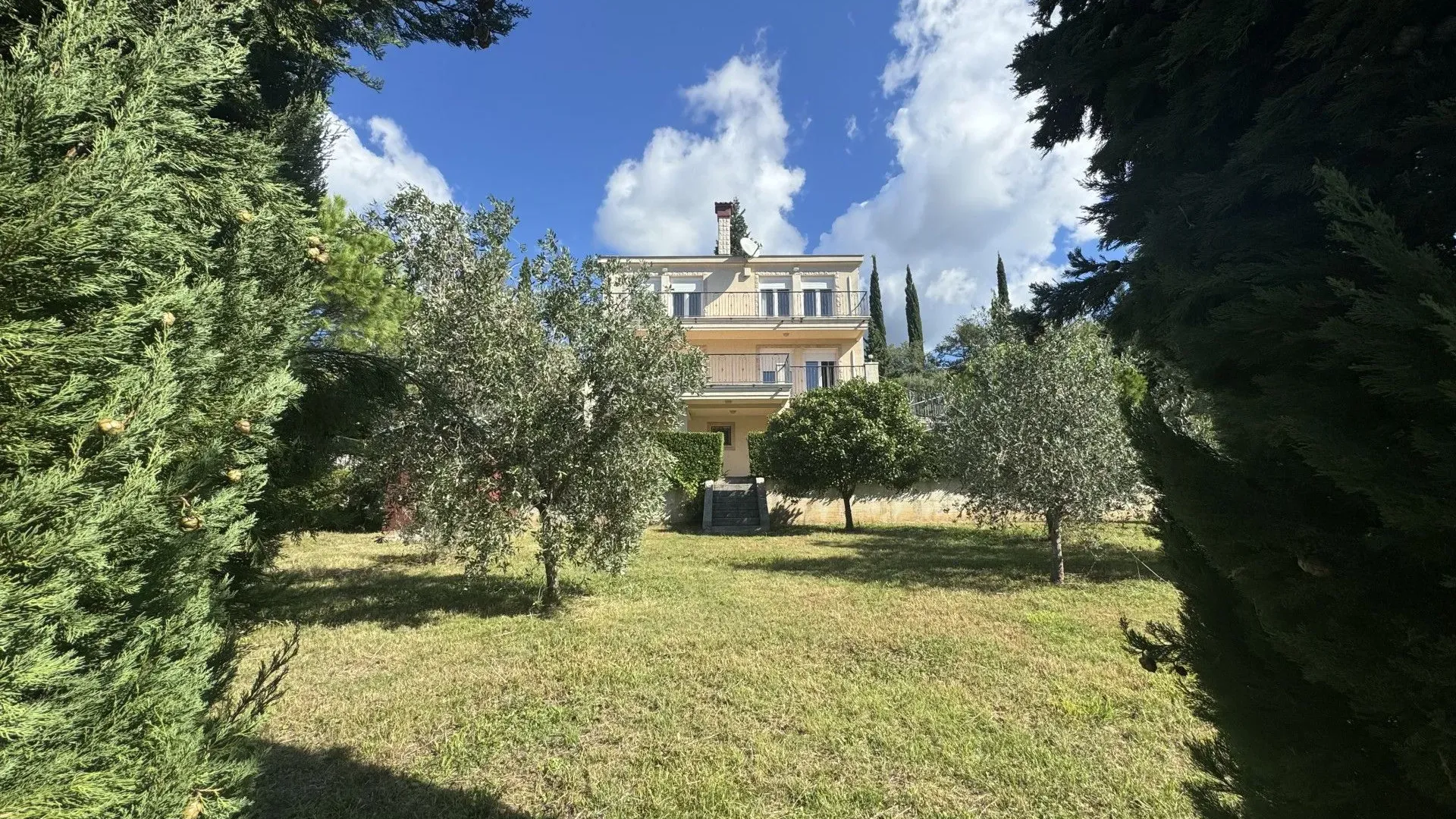  House for Sale, 307m2, Mojdež, Herceg Novi