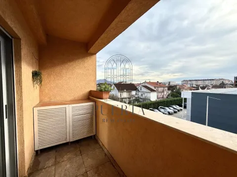 Rent, two bedroom apartment, 90m², Stari Aerodrom, Podgorica - image 9