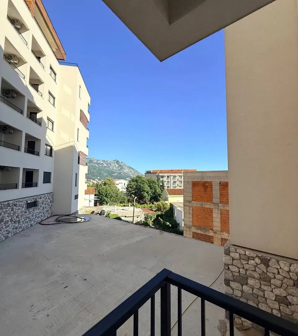 Sale, one bedroom apartment, 44m², Bečići, Budva