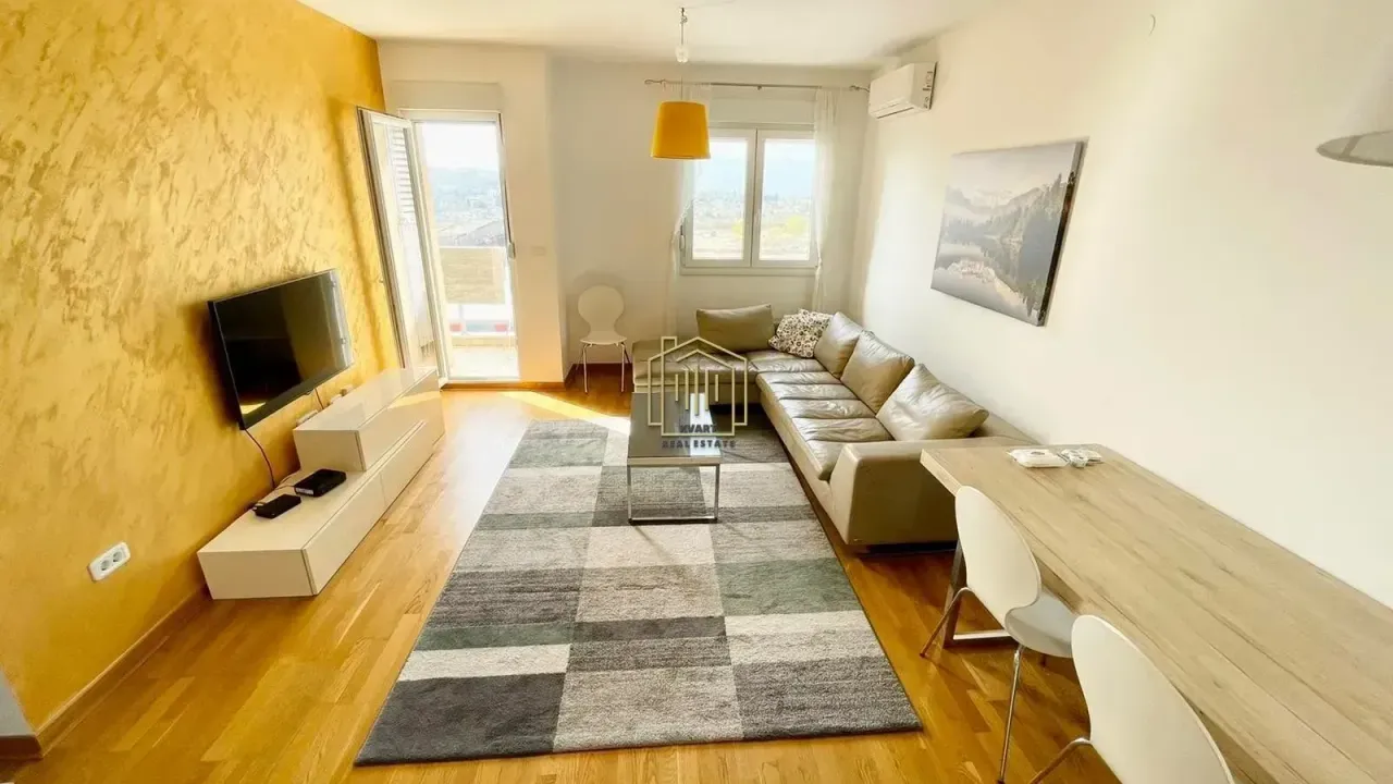 Izdavanje, dvosoban stan, 64m², City Kvart, Podgorica