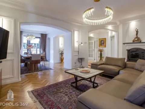 Prodaja, kuća, 180m², Bezanijska Kosa 1, Bežanijska Kosa Sve Podlokacije - image 1