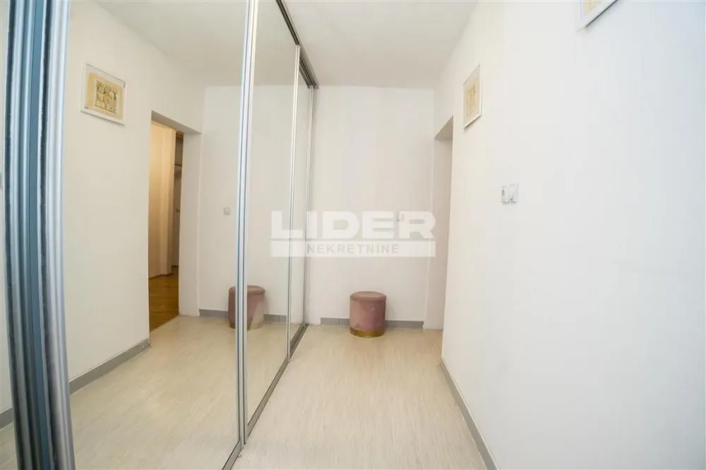 Prodaja, trosoban stan, 69m², Čukarica, Beograd