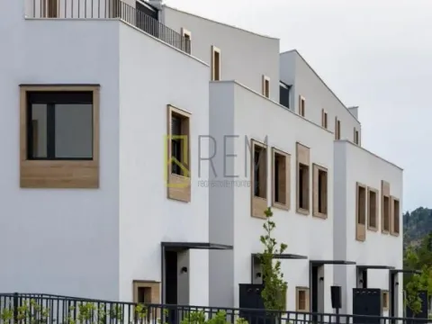 Prodaja, četvorosoban stan, 141m², Zagorič, Podgorica - image 7