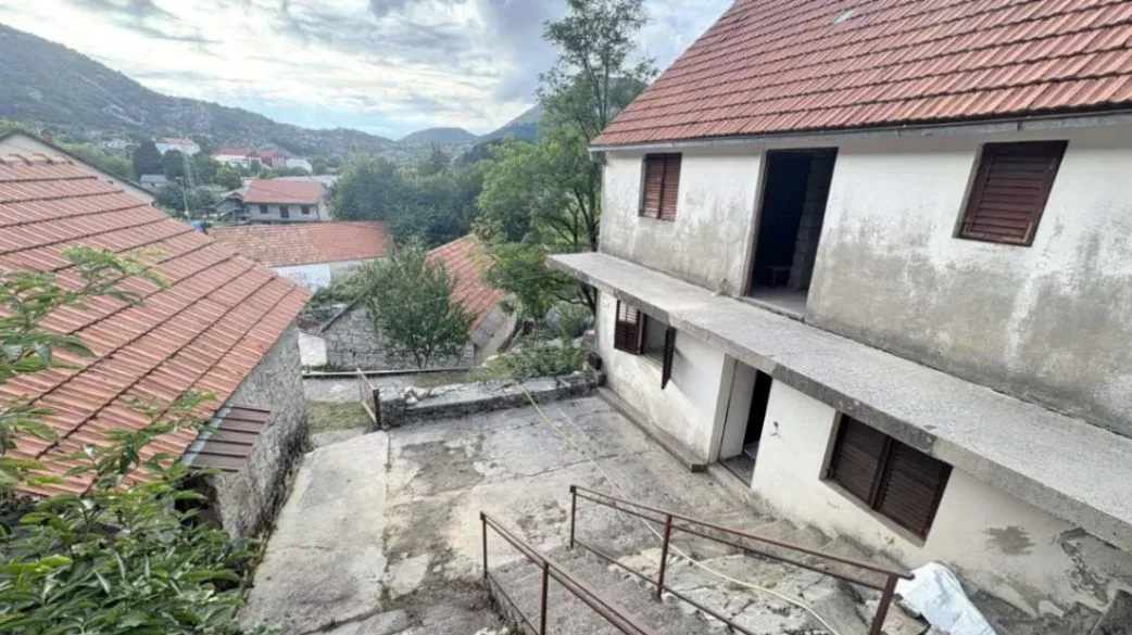 Prodaja, kuća, 117m², Njeguši, Cetinje