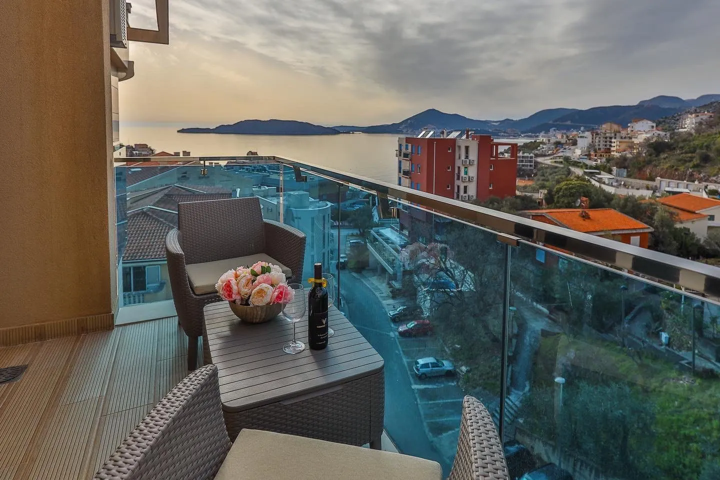 Rent, two bedroom apartment, 96m², Pržno, Budva