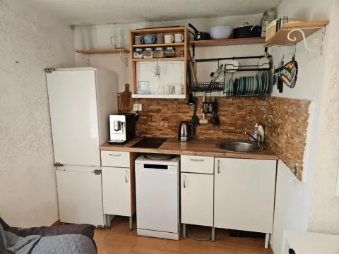 Izdavanje, kuća, 32m², Šušanj, Bar - image 11