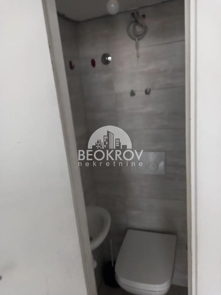 Sale, office space, 39m², Đeram Pijaca, Beograd