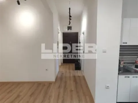 Izdavanje, dvosoban stan, 40m², Savski Venac, Beograd - image 10