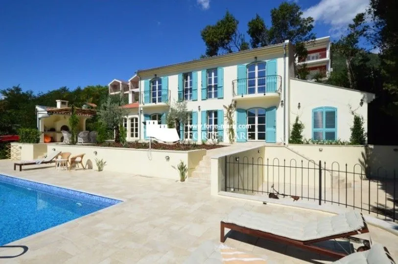 Prodaja, kuća, 184m², Baošići, Herceg Novi
