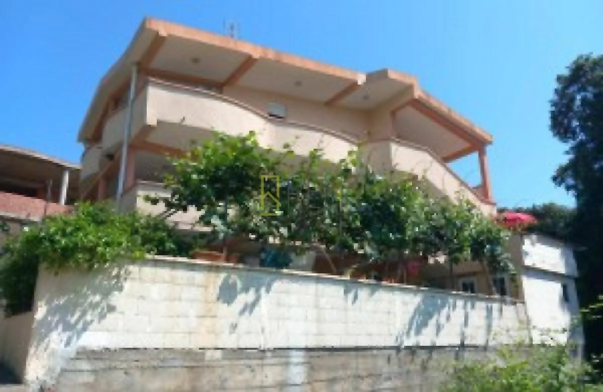 Sale, house, 187m², Utjeha, Bar