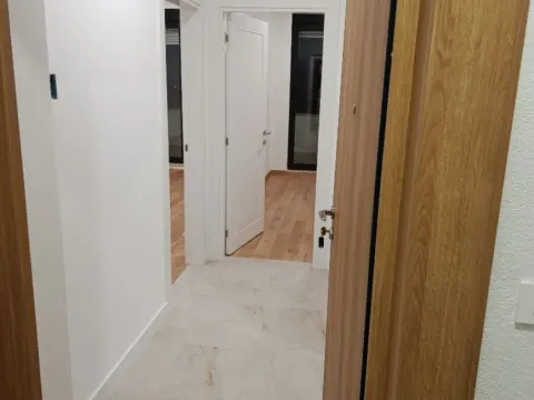 Izdavanje, jednosoban stan, 40m², Tološka šuma, Podgorica - image 2