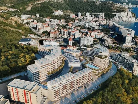 Sale, one bedroom apartment, 52m², Bečići, Budva - image 5