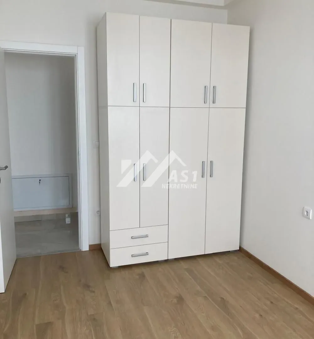 Rent, three bedroom apartment, 65m², Adamovićevo Naselje, Novi Sad Sve Podlokacije
