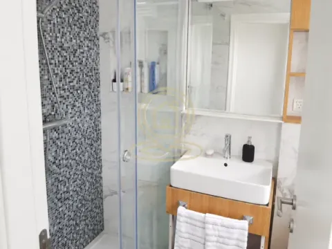 Izdavanje, trosoban stan, 56m², Stari Grad, Beograd - image 10