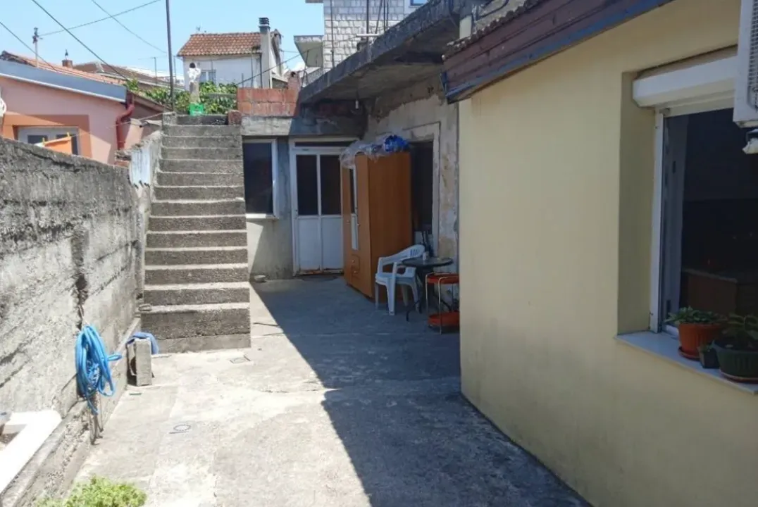 Sale, house, 80m², Gorica C, Podgorica