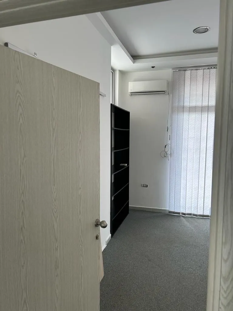 Sale, office space, 54m², Podgorica, Crna Gora