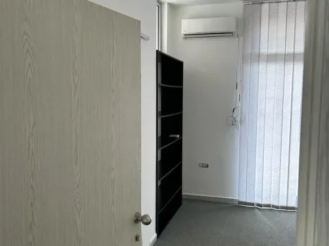 Prodaja, poslovni prostor, 54m², Podgorica, Crna Gora - image 6