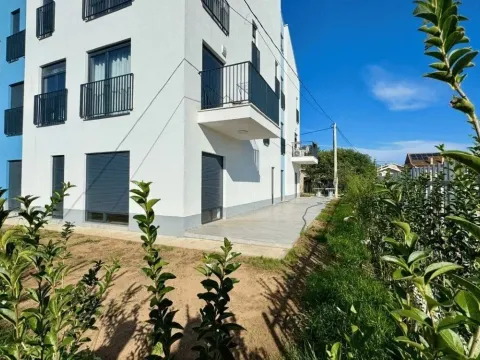 Sale, three bedroom apartment, 150m², Zabjelo, Podgorica - image 8