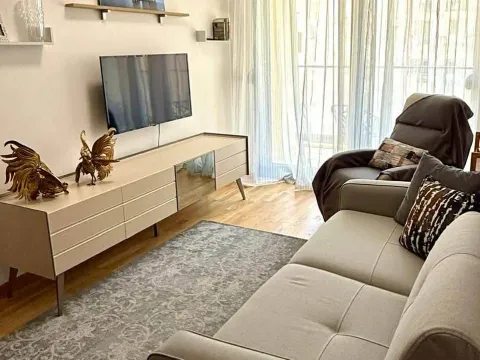Rent, one bedroom apartment, 52m², Rozino, Budva - image 5