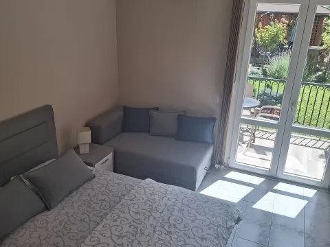 Rent, one bedroom apartment, 40m², Centar, Vrnjačka Banja - image 11