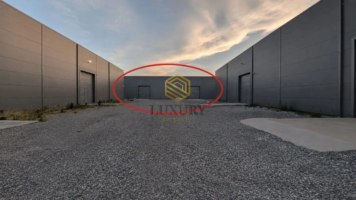 Rent, office space, 1000m², Kuće Rakića, Podgorica
