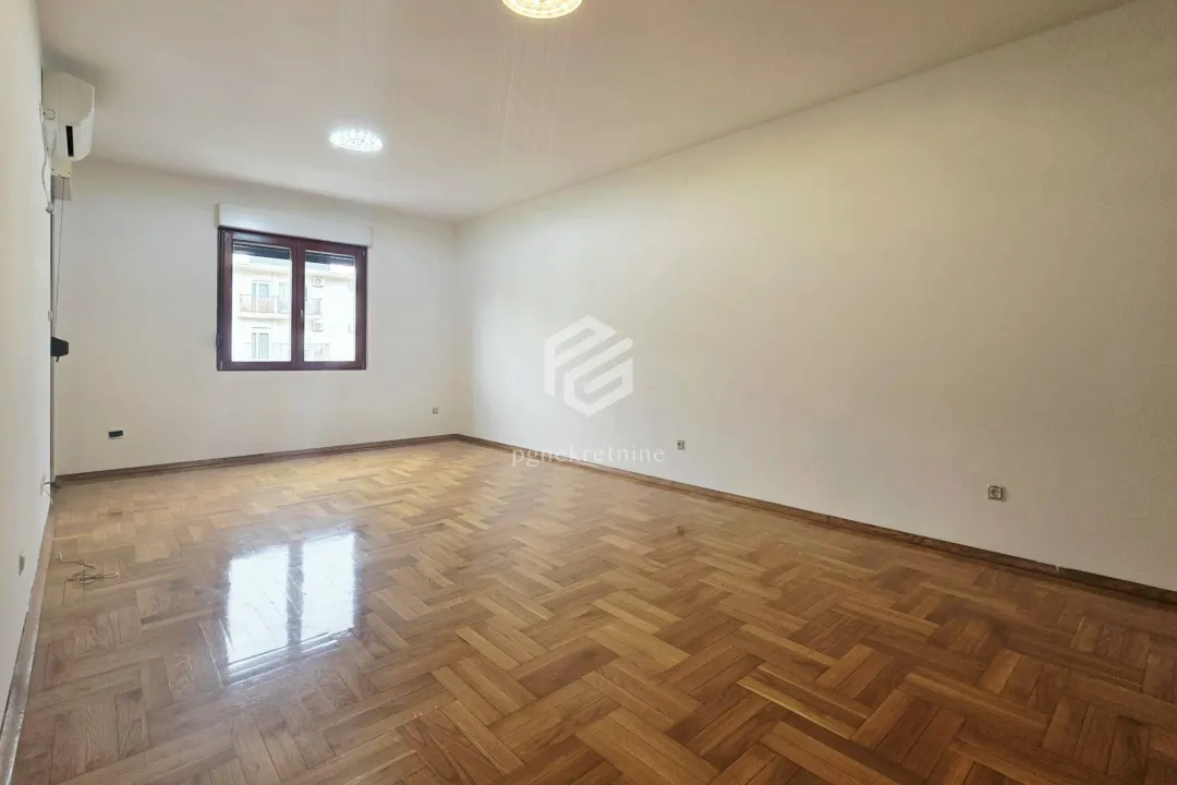Rent, one bedroom apartment, 60m², Stari Aerodrom, Podgorica