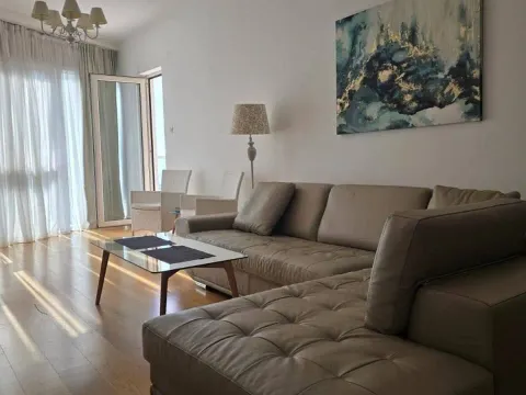 Rent, one bedroom apartment, 77m², Centar, Budva - image 10