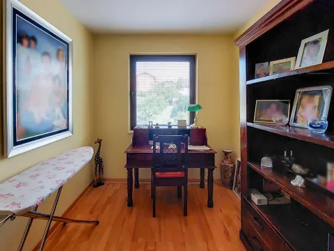 Sale, house, 295m², Sremčica, Beograd - image 10