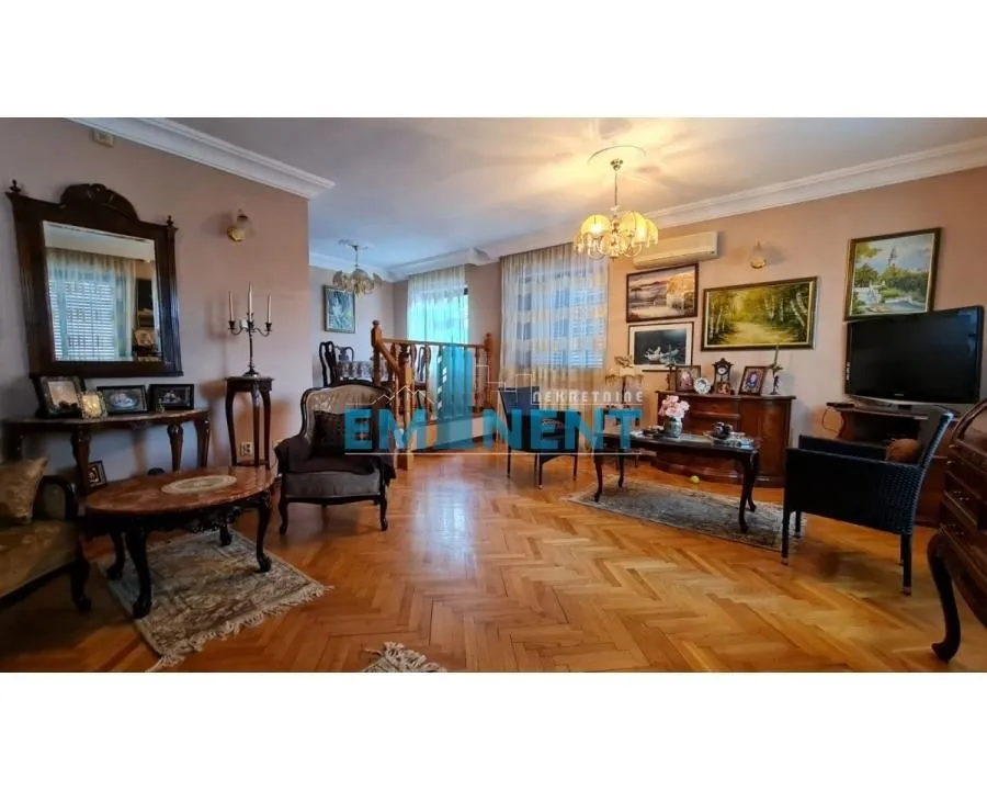 Sale, house, 415m², Savski Venac, Beograd