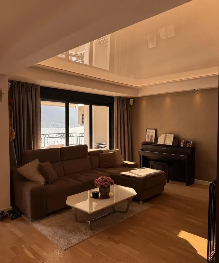 Prodaja, dvosoban stan, 85m², Dobrota, Kotor
