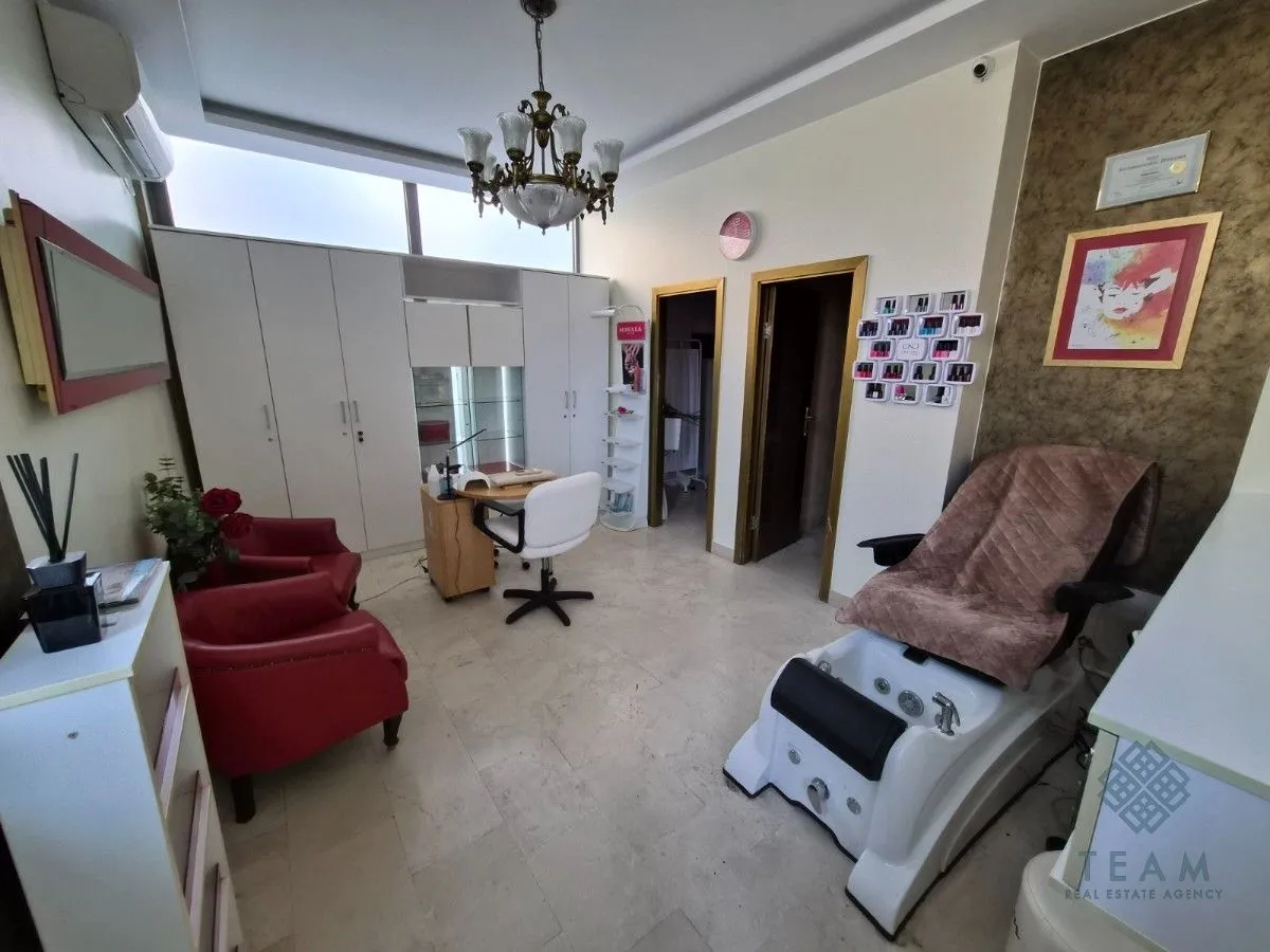 Sale, office space, 60m², Pejton, Podgorica