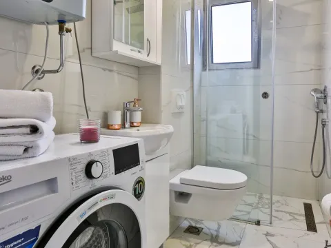 Rent, one bedroom apartment, 43m², Budva okolina, Budva - image 6