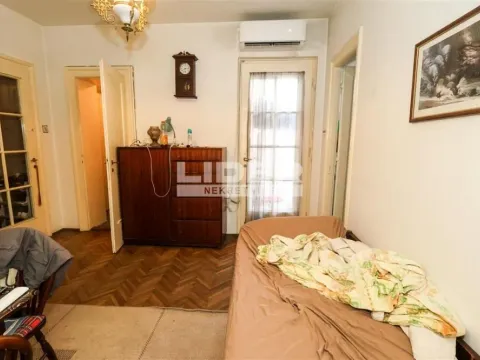 Sale, three bedroom apartment, 75m², Kalenić Pijaca, Vračar Sve Podlokacije - image 4