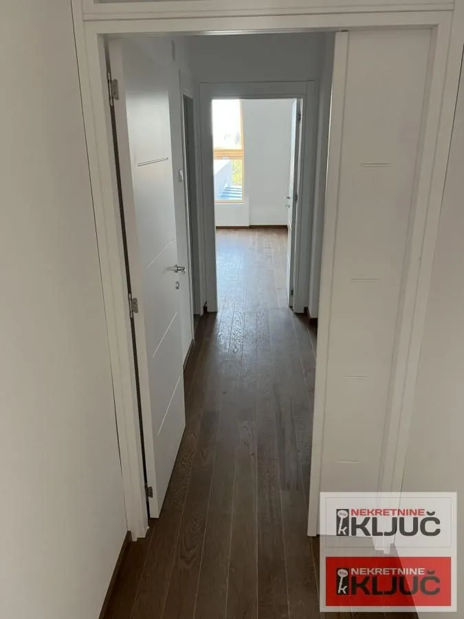 Prodaja, stan, 207m², Telep, Novi Sad Sve Podlokacije