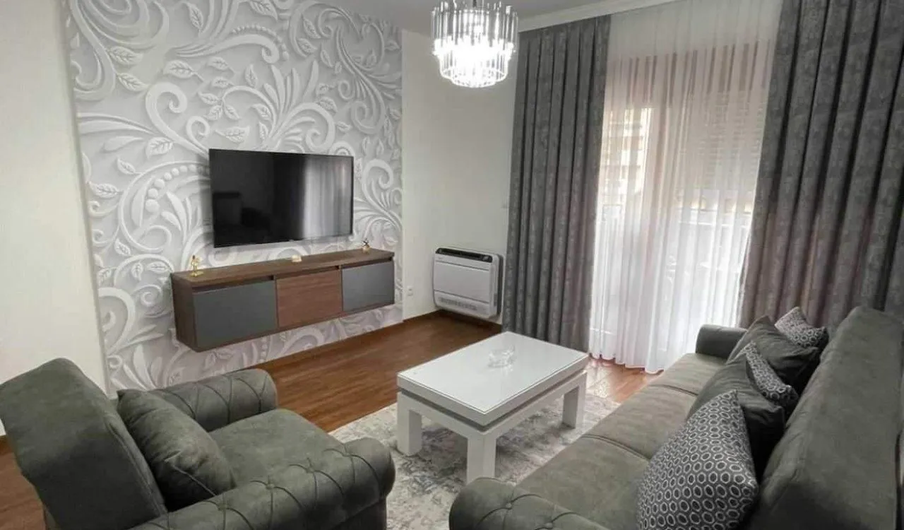 Izdavanje, dvosoban stan, 69m², Master Kvart, Podgorica