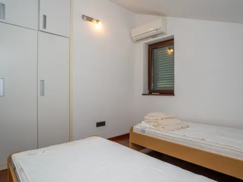 Prodaja, kuća, 121m², Tivat, Crna Gora - image 5