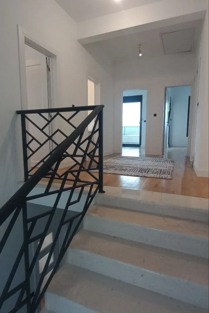 Sale, house, 270m², Gornja Gorica, Podgorica